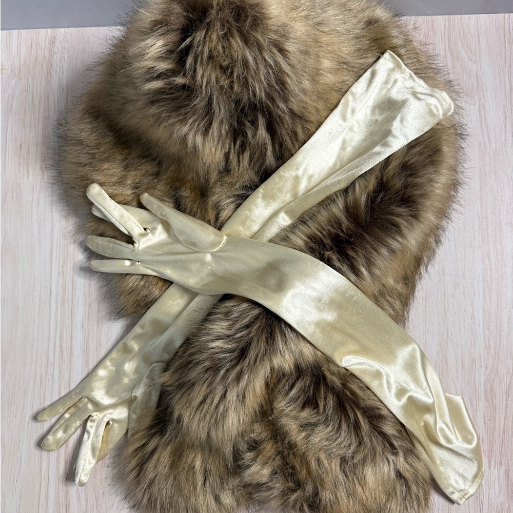 Vintage Satin Opera Gloves in Champagne